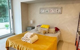 Impecable estudio en lujoso edificio en Caballito